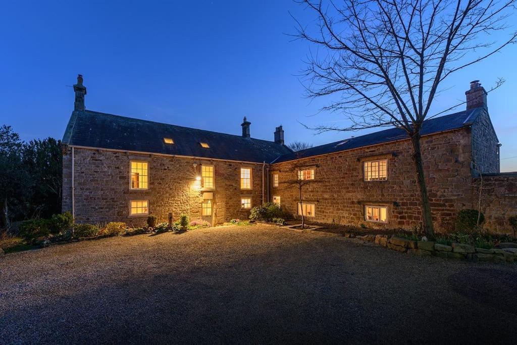 10 Bed Stunning House In Village, With Hot Tub Ovingham Exterior foto